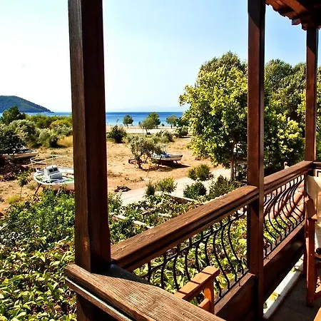 Athina *